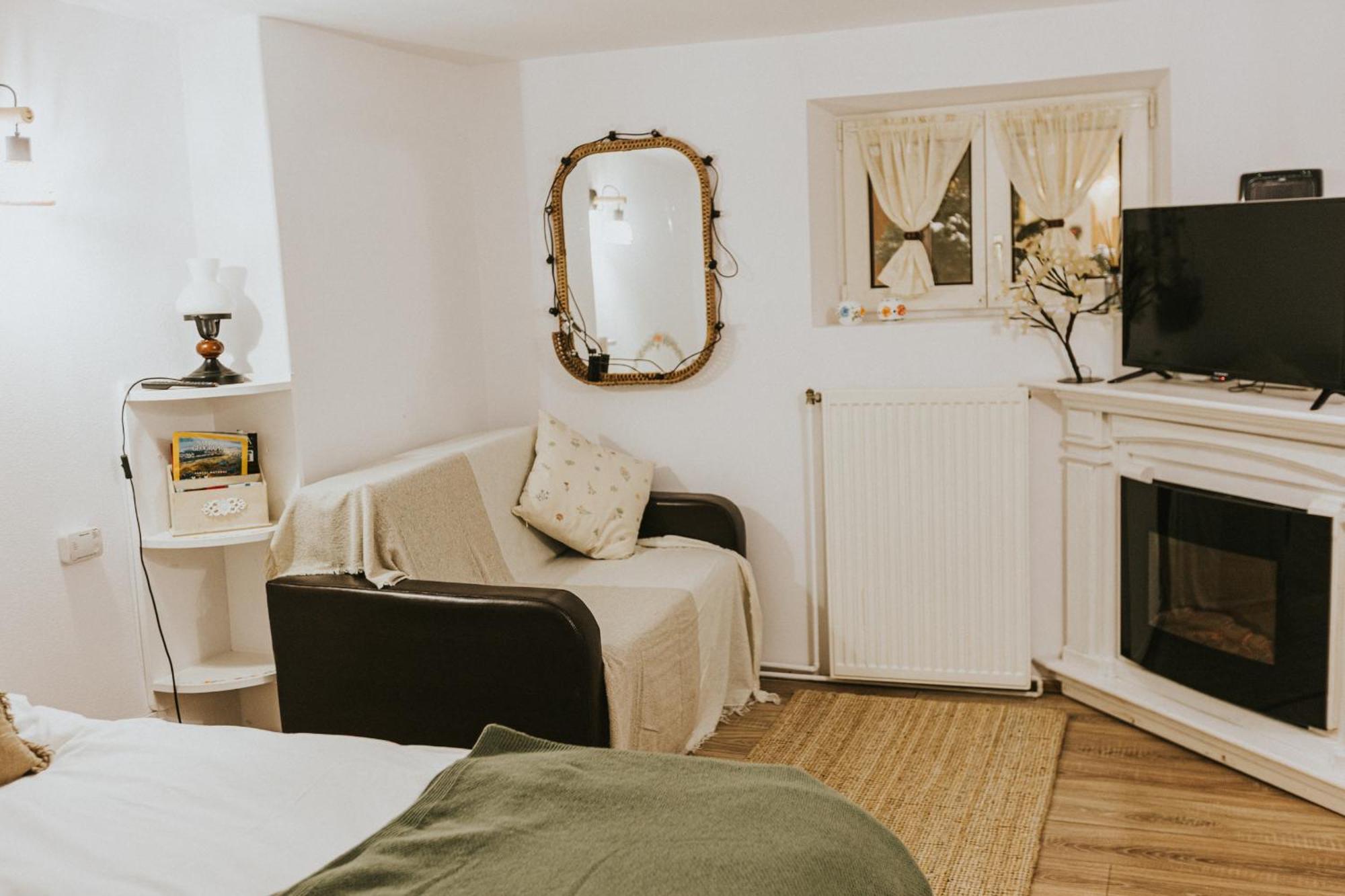 Republicii Rustic Apartament In Brasov City Center Εξωτερικό φωτογραφία