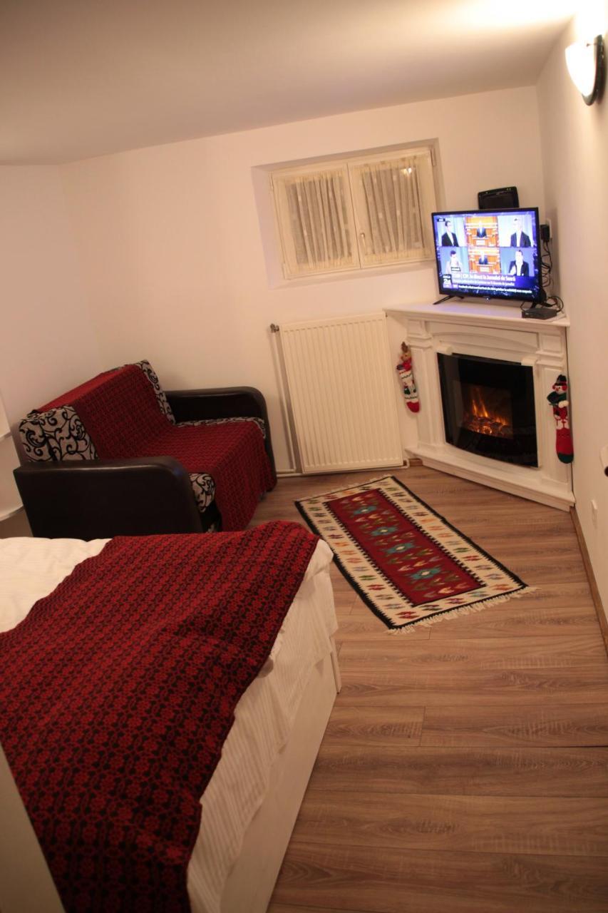 Republicii Rustic Apartament In Brasov City Center Εξωτερικό φωτογραφία